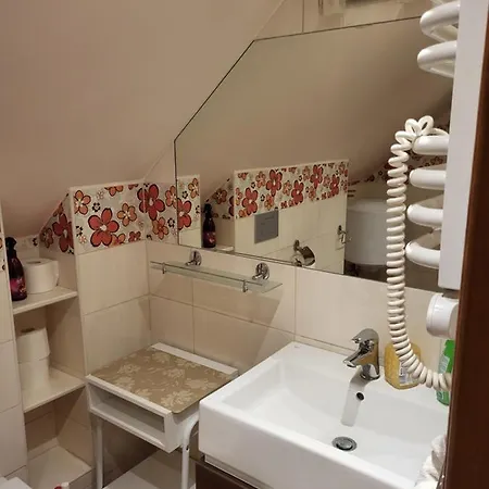 Radzymin Pd Faktura Apartamenty Na Przedmiesciach Z Prywatnym Parkingiem I Ogrodem Exterior foto