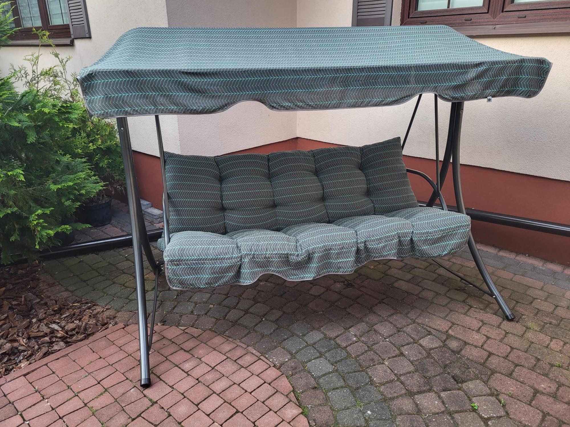 Pd Faktura Na Przedmiesciach Z Prywatnym Parkingiem I Ogrodem Apartment